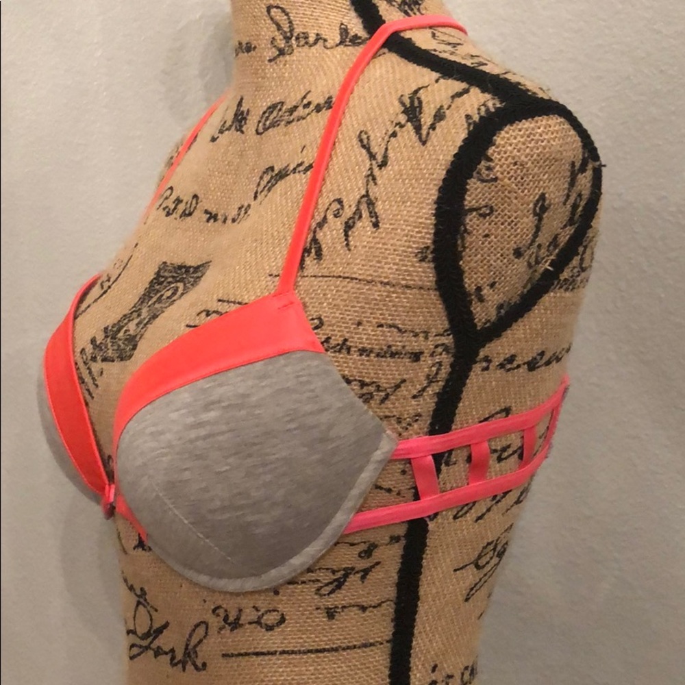 Super hot Love Haus bra  - by Beach Bunny